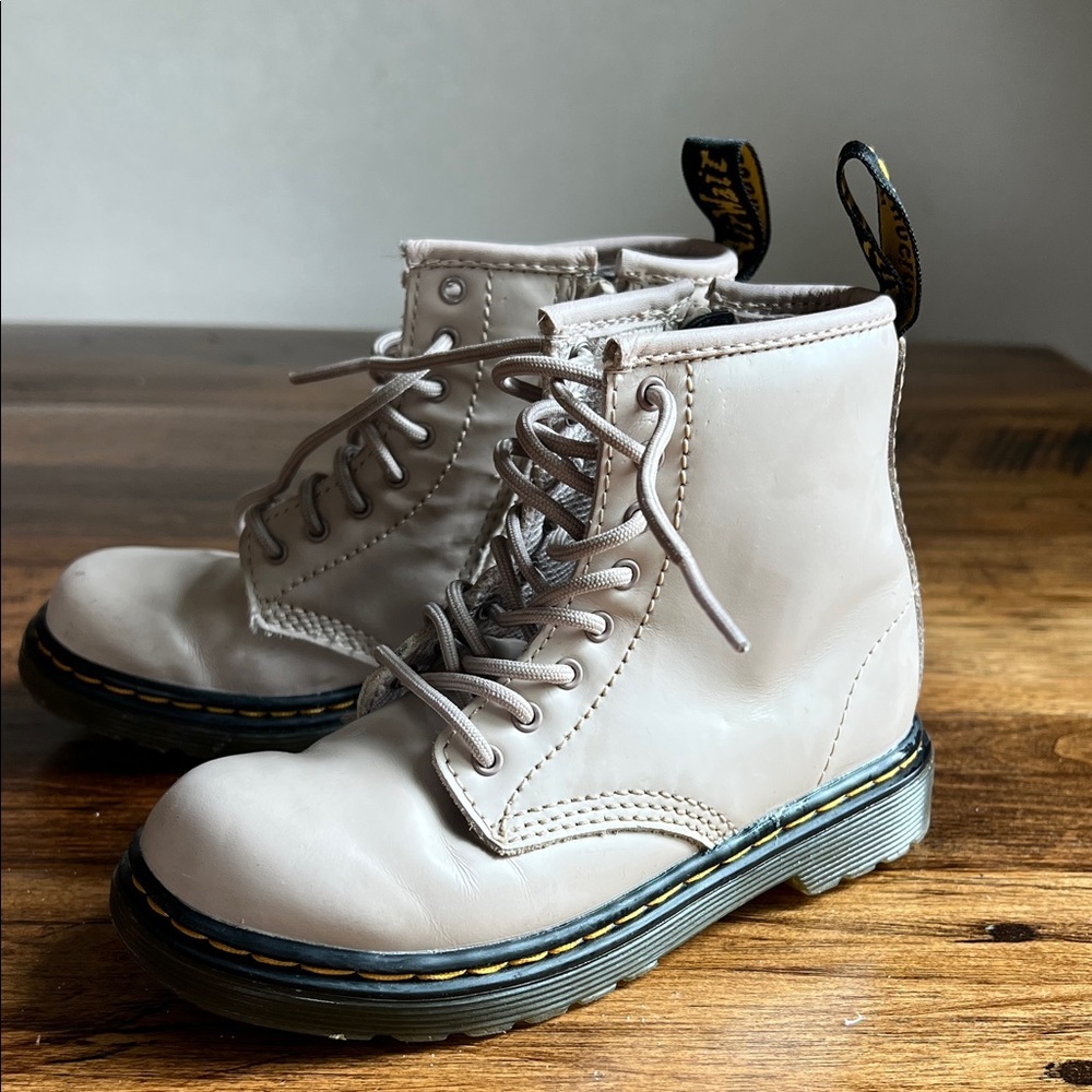 Dr. Martens Toddler 10 Beige Blush Zip Up Lace Up Boots Excellent Condition